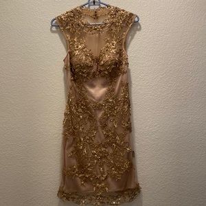 Rose gold. Sequin. Dusty rose?